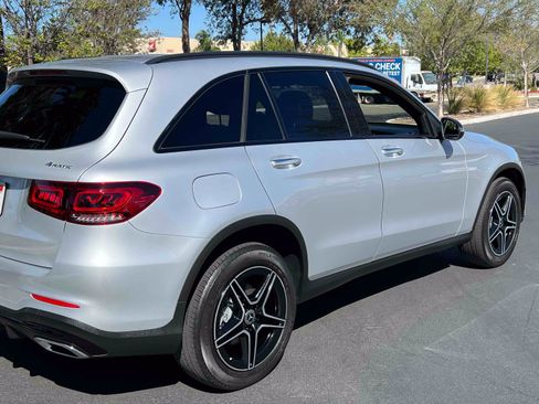 Used 2020 Mercedes-Benz GLC 300 4MATIC image 31