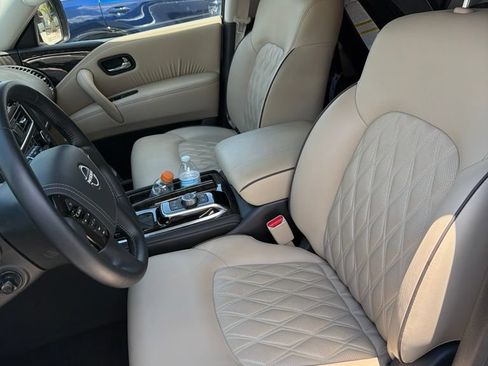 Used 2024 Nissan Armada Platinum w/ Captain's Chairs Package RWD image 6