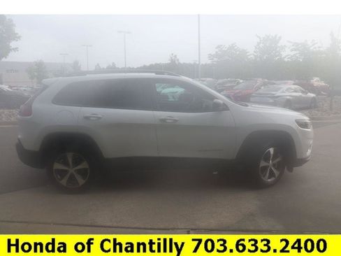 Used 2022 Jeep Cherokee Limited image 8