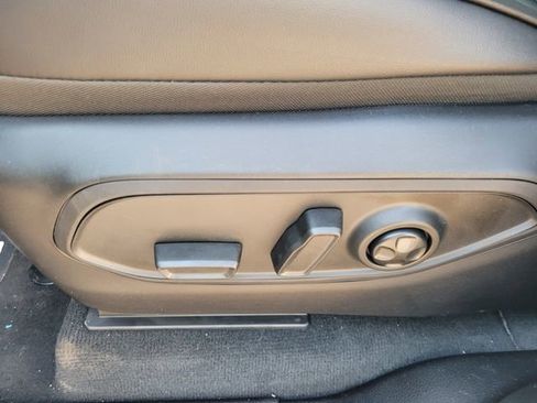 New 2025 Jeep Grand Cherokee L Limited w/ Black Appearance Package image 5