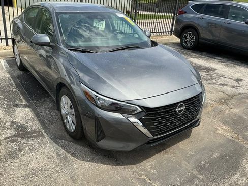 Used 2025 Nissan Sentra S FWD image 3