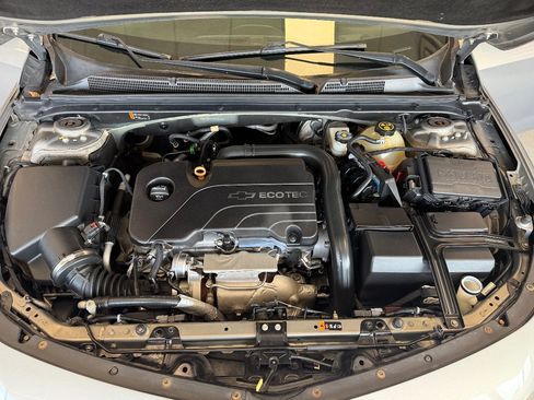 Used 2018 Chevrolet Malibu LT w/ Driver Confidence Package FWD image 25