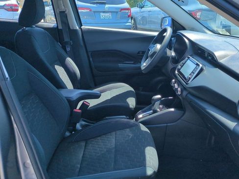 Certified 2021 Nissan Kicks S FWD image 24