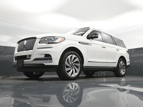 Used 2023 Lincoln Navigator Reserve AWD/4WD image 38