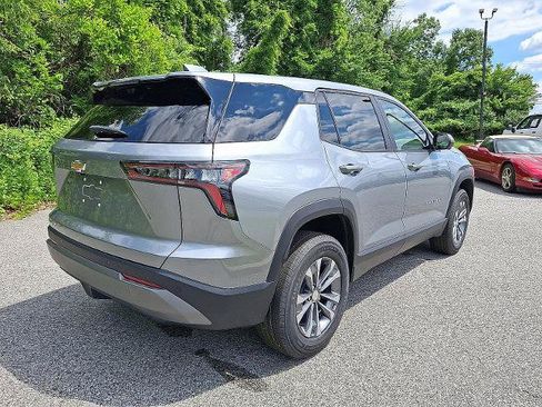 New 2026 Chevrolet Equinox LT w/ Convenience Package II FWD image 4