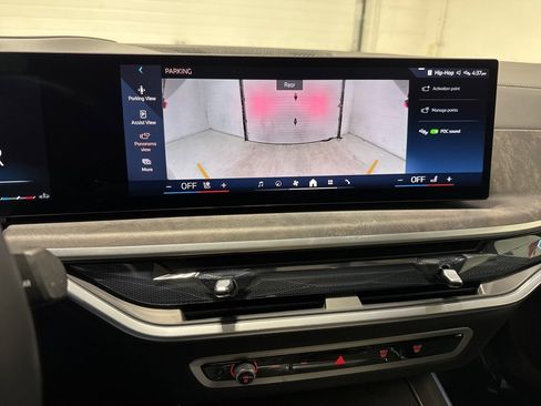 Used 2025 BMW X5 xDrive40i w/ M Sport Package image 28