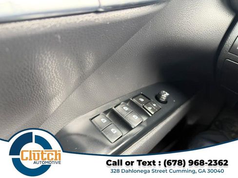 Used 2019 Toyota Camry LE FWD image 23