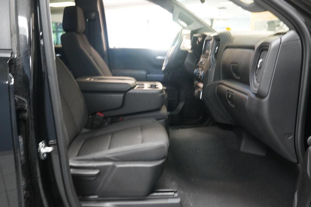 Used 2023 Chevrolet Silverado 1500 Custom Trail Boss w/ 2.7L Blackout Package AWD/4WD image 23