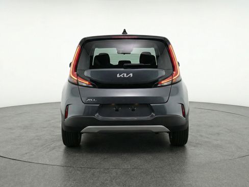 Used 2025 Kia Soul LX w/ LX Technology Package FWD image 7