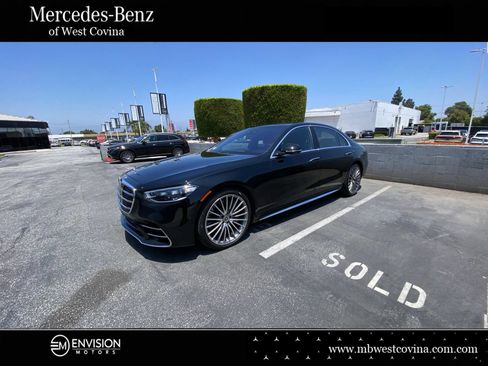 Used 2022 Mercedes-Benz S 500 4MATIC image 1