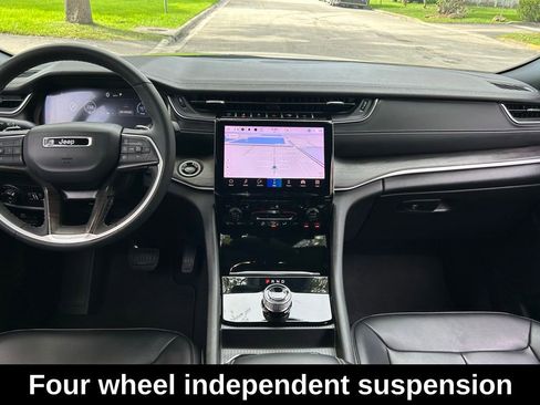 Certified 2024 Jeep Grand Cherokee Limited w/ Black Appearance Package image 13