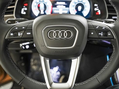 New 2025 Audi Q7 3.0T Prestige image 15