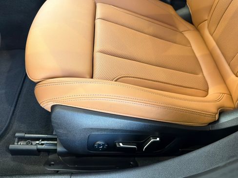 Used 2026 BMW 330i Sedan w/ Premium Package RWD image 14