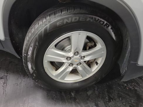 Used 2022 Chevrolet Trax LT FWD image 10