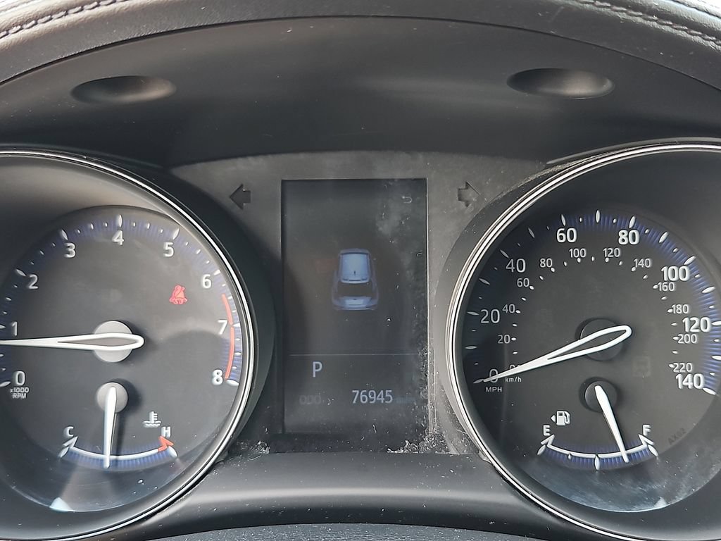 Used 2020 Toyota C-HR LE FWD image 20