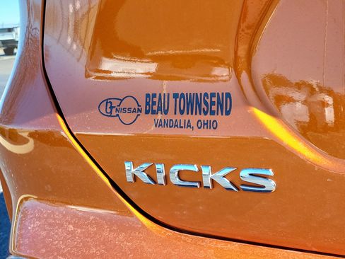 Certified 2023 Nissan Kicks SR image 6