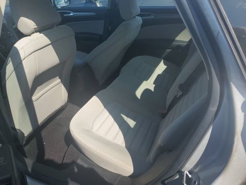 Used 2017 Ford Fusion S FWD image 5