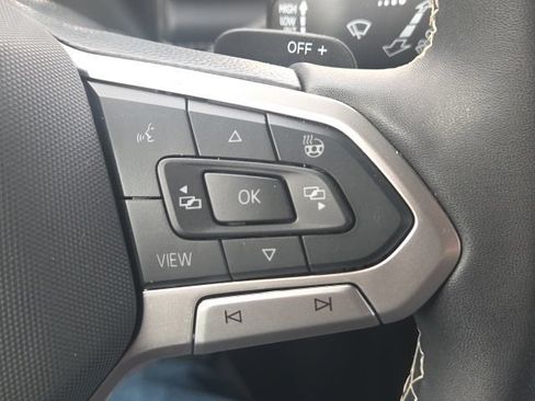 Used 2024 Volkswagen Atlas Cross Sport SE AWD/4WD image 39