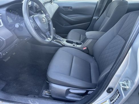 Used 2024 Toyota Corolla LE FWD image 9