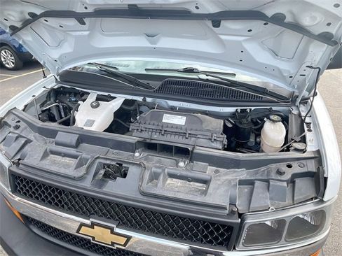 Used 2024 Chevrolet Express 2500 w/ Driver Convenience Package image 27