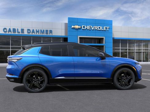 New 2025 Chevrolet Equinox EV RS w/ Convenience Package II AWD/4WD image 19