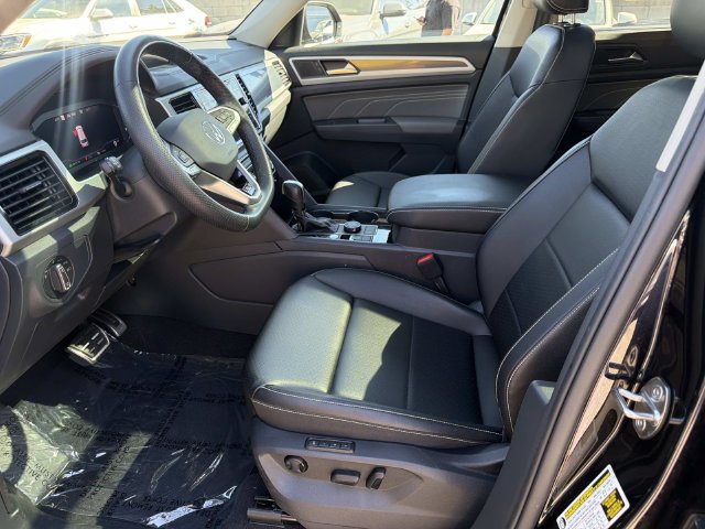 Certified 2023 Volkswagen Atlas SEL R-Line AWD/4WD image 15
