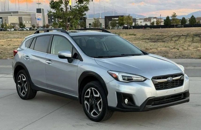 Used 2020 Subaru Crosstrek 2.0i Limited w/ Moonroof Package w/Navigation AWD/4WD image 3