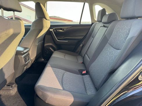 Used 2020 Toyota RAV4 XLE w/ All Weather Liner Package AWD/4WD image 5