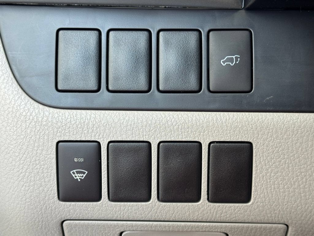 Used 2016 Toyota Highlander XLE w/ Protection Package #3 AWD/4WD image 19