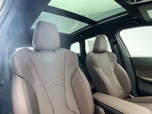 Used 2025 BMW X1 xDrive28i w/ Premium Package image 8