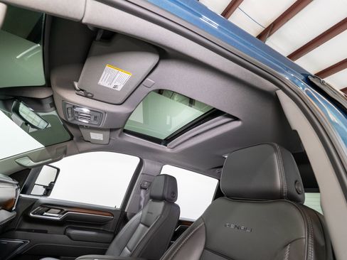 Used 2026 GMC Sierra 2500 Denali w/ Denali Reserve Package image 21