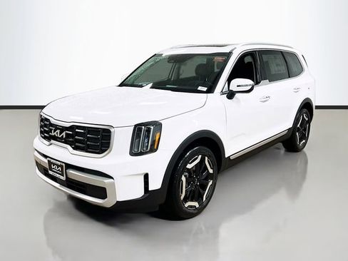 New 2025 Kia Telluride S image 3