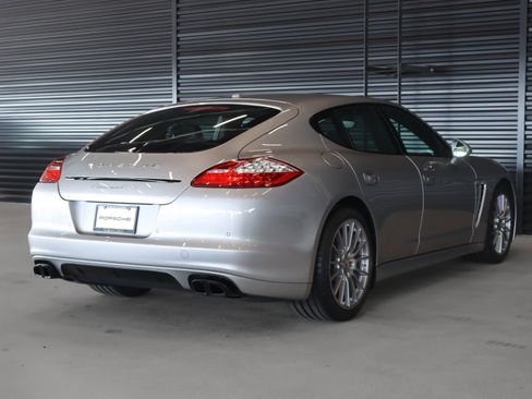 Used 2013 Porsche Panamera GTS AWD/4WD image 10
