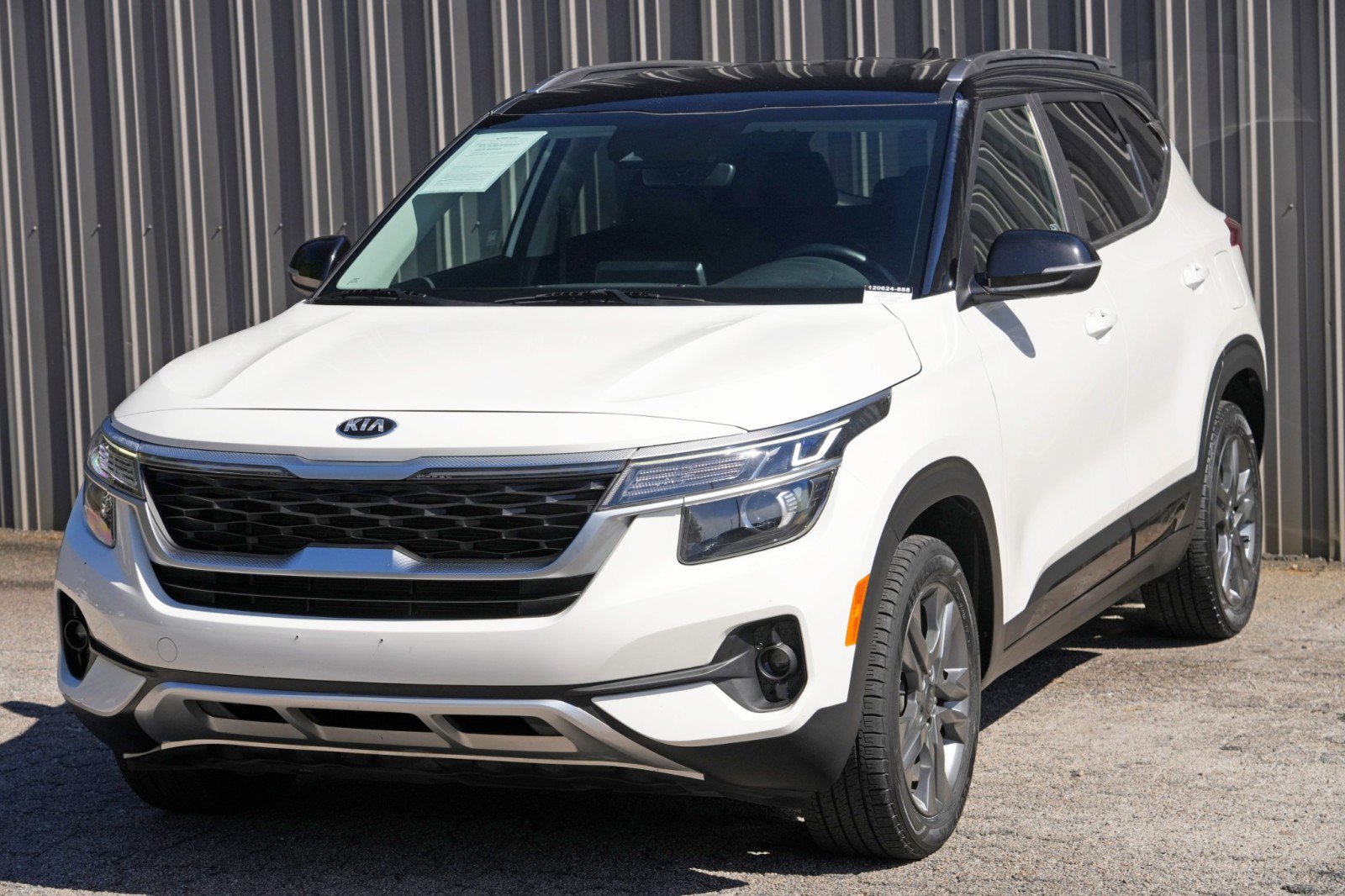 Used 2021 Kia Seltos S FWD image 39