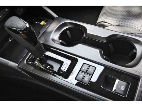 New 2026 Subaru Outback Touring AWD/4WD image 23
