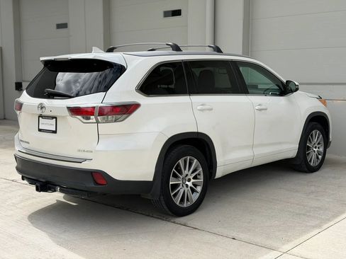 Used 2016 Toyota Highlander XLE AWD/4WD image 5