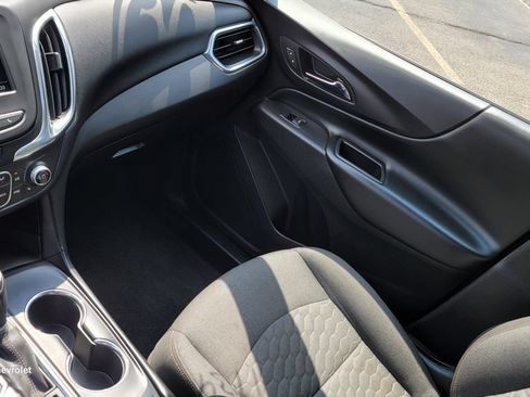 Used 2019 Chevrolet Equinox LT w/ Driver Convenience Package FWD image 23