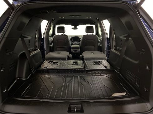 Used 2023 Chevrolet Traverse LT w/ LPO, Floor Liner Package image 15