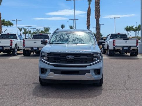 New 2026 Ford Expedition Platinum w/ Driver's Package AWD/4WD image 9