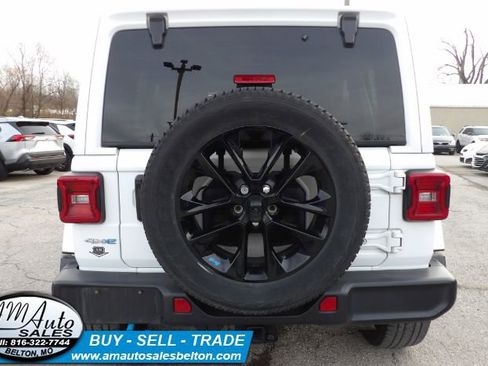Used 2023 Jeep Wrangler Sahara w/ Cold Weather Group AWD/4WD image 3