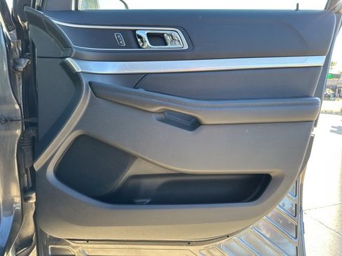 Used 2016 Ford Explorer XLT w/ Equipment Group 202A image 19