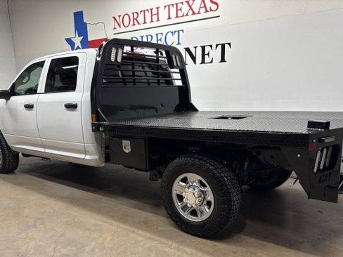 Used 2024 RAM 2500 Tradesman w/ Chrome Appearance Group image 9