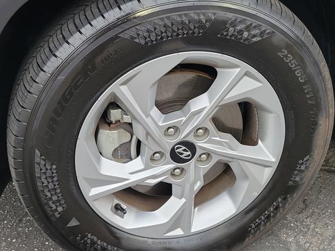 Certified 2024 Hyundai Tucson SE image 25