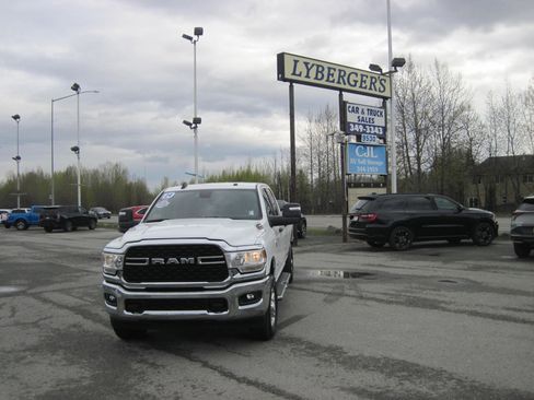 Used 2024 RAM 3500 Big Horn AWD/4WD image 1