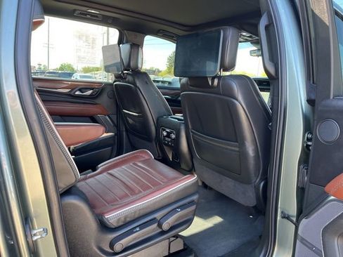 Used 2024 GMC Yukon XL Denali Ultimate AWD/4WD image 22