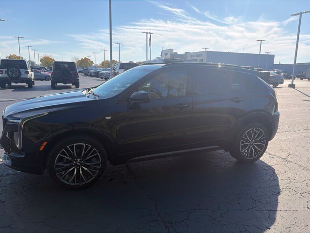 Used 2024 Cadillac XT4 Sport AWD/4WD image 2