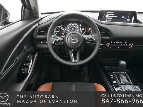 Used 2025 MAZDA CX-30 Carbon image 22