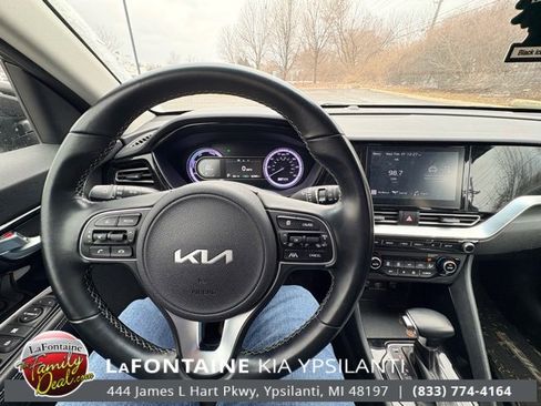 Certified 2022 Kia Niro LXS image 13