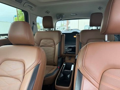 Used 2025 Nissan Pathfinder Platinum FWD image 20