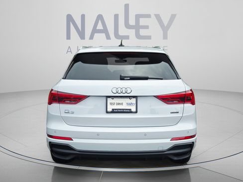 Used 2024 Audi Q3 2.0T Premium w/ Convenience Package AWD/4WD image 4